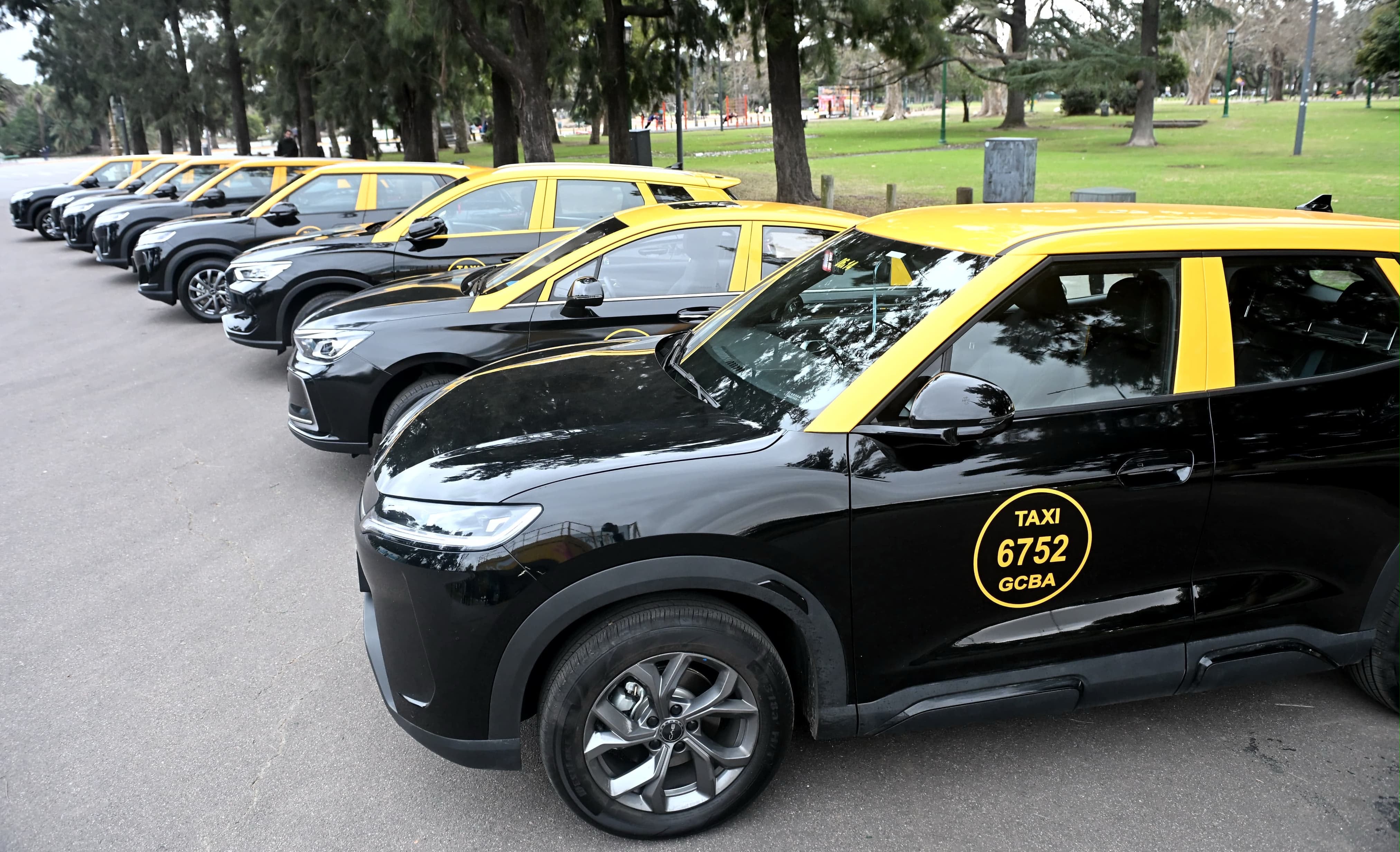 La Ciudad impulsa los taxis eléctricos con créditos muy accesibles y ya están en las calles porteñas